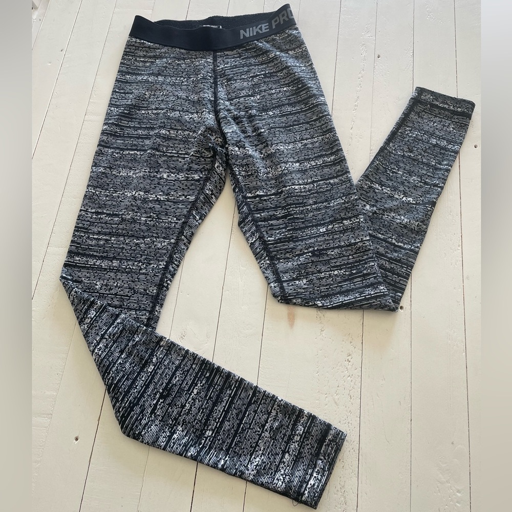 Nike Pro Dri Fit Leggings Womens XS Running Workout Yoga Athleisure Black White